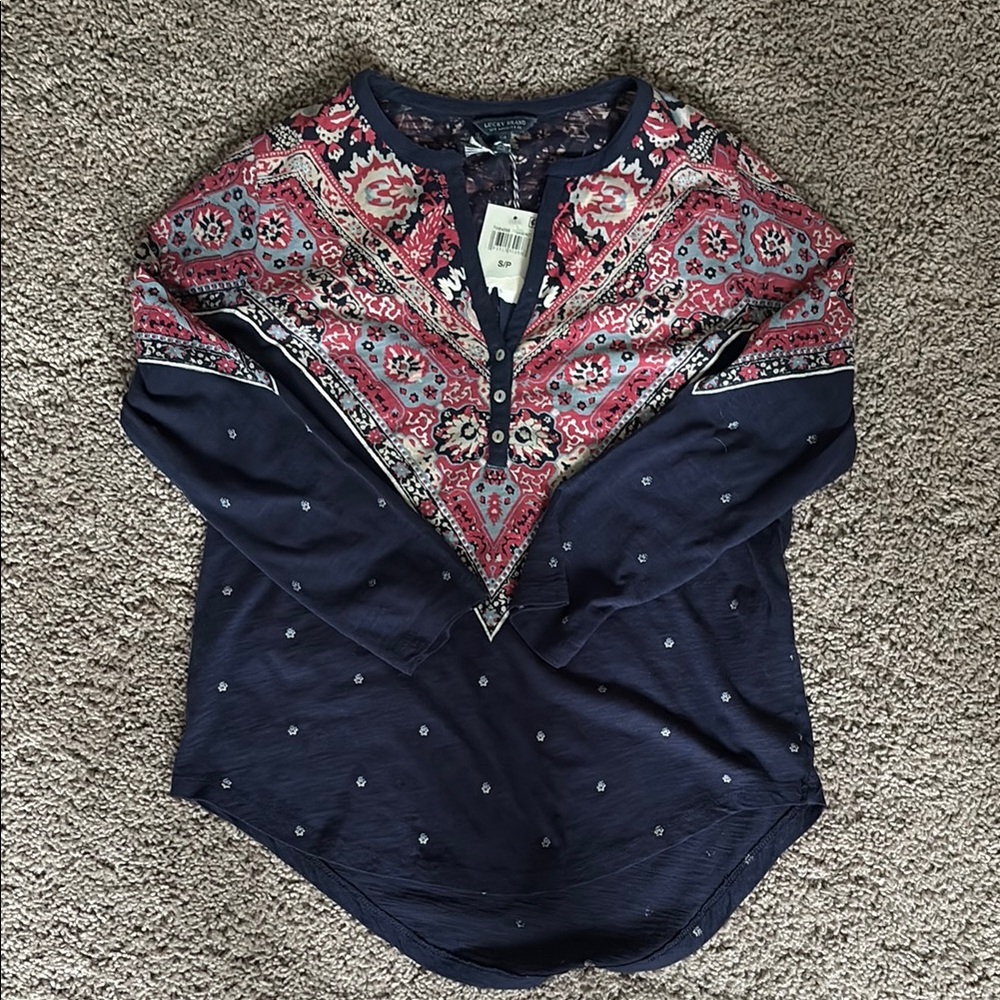 Lucky Brand Blue and White Graphic 3/4 Sleeve Blouse